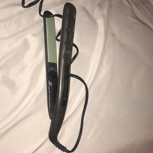 Hair straightener